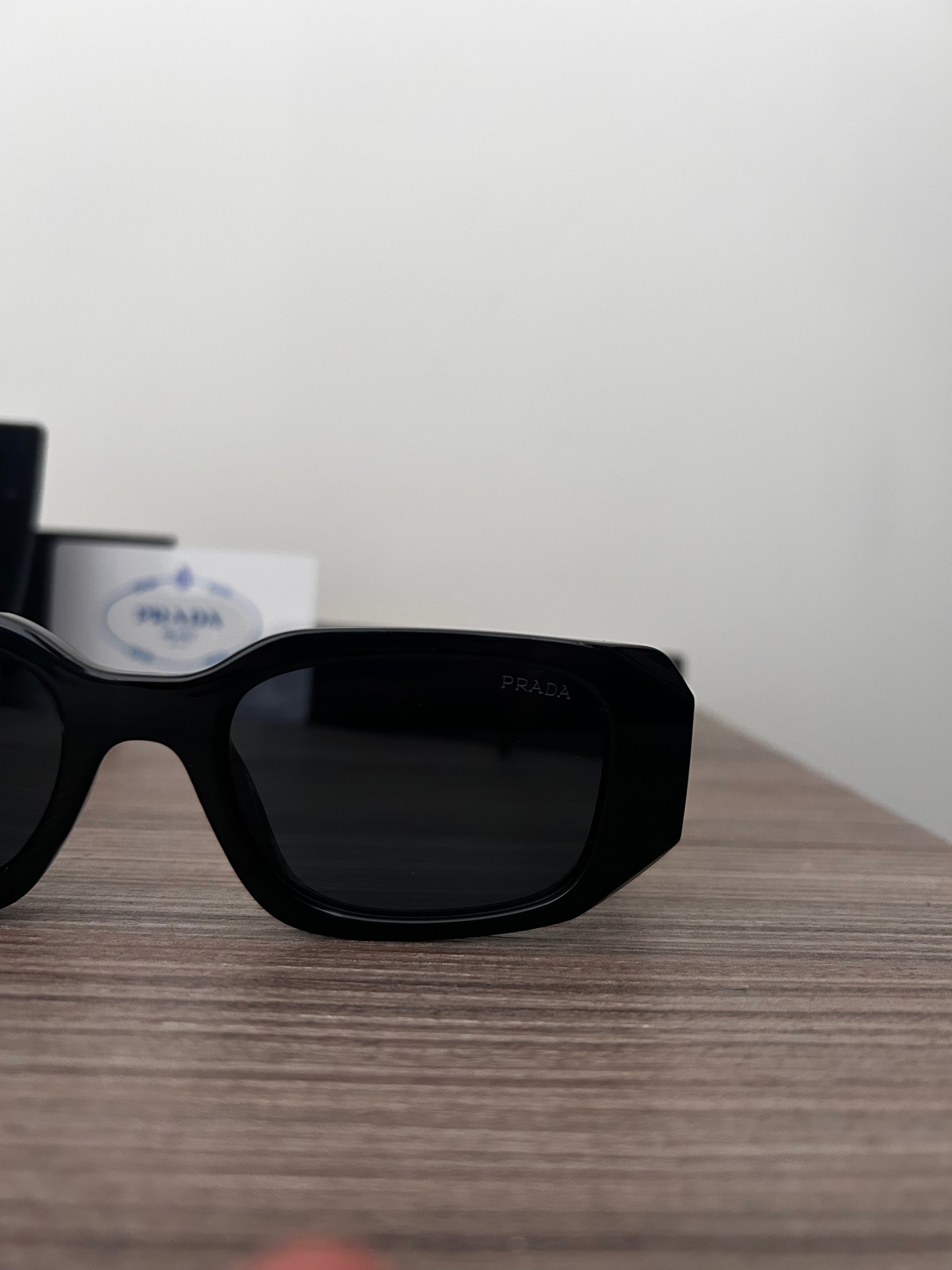 UNISEX SUNGLASSES