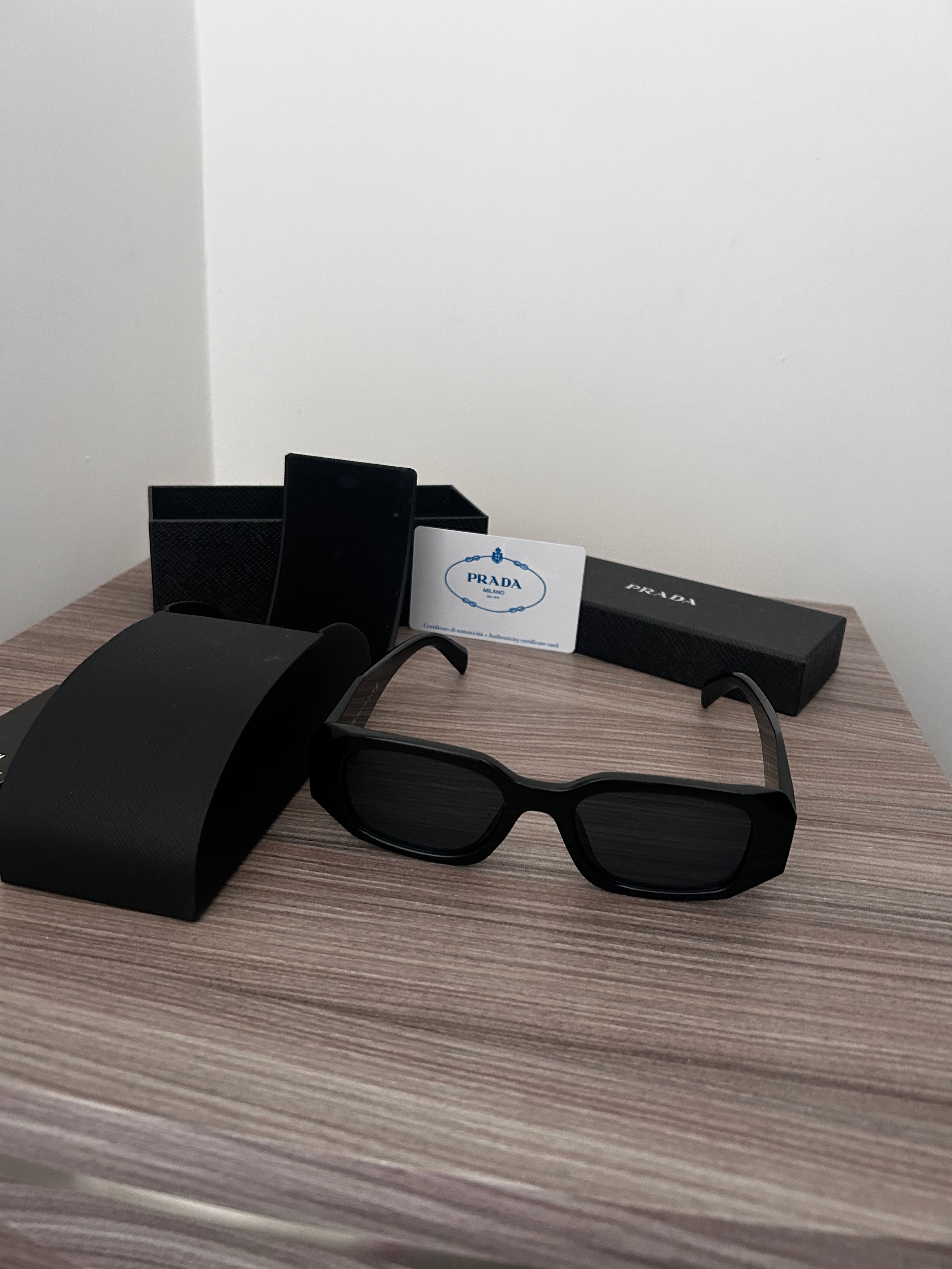 UNISEX SUNGLASSES